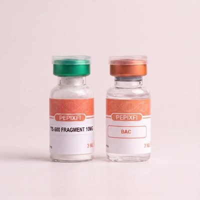 TB-500 fragment 10mg — vialen och BAC-vattnet sida vid sida